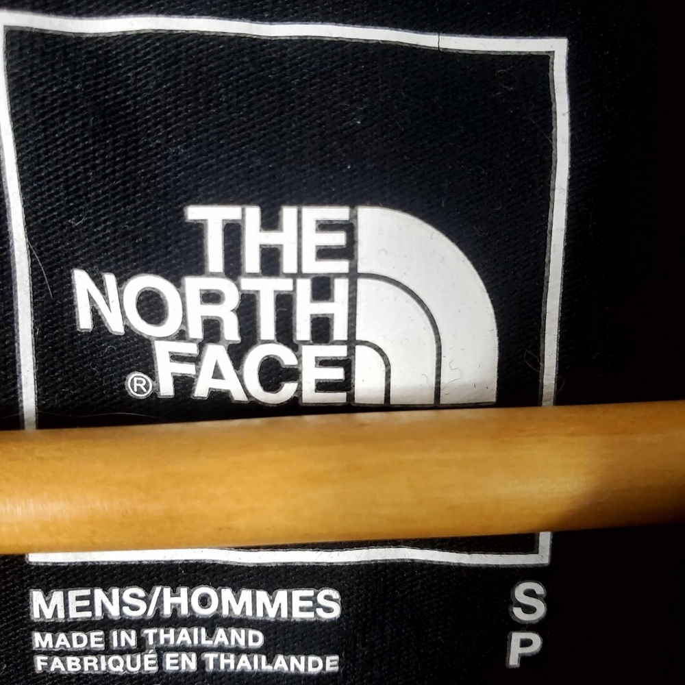 The North Face Sleeveless Black Shirt - Picture 4 of 7